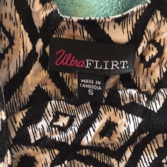 Black & white patter tank - Picture 3 of 4